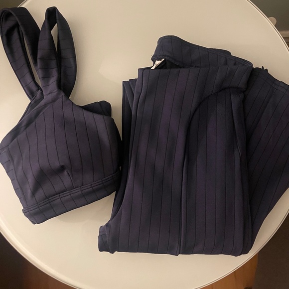ALO Yoga Pants - Alo Yoga Pinstripe Leggings/Bralette Set